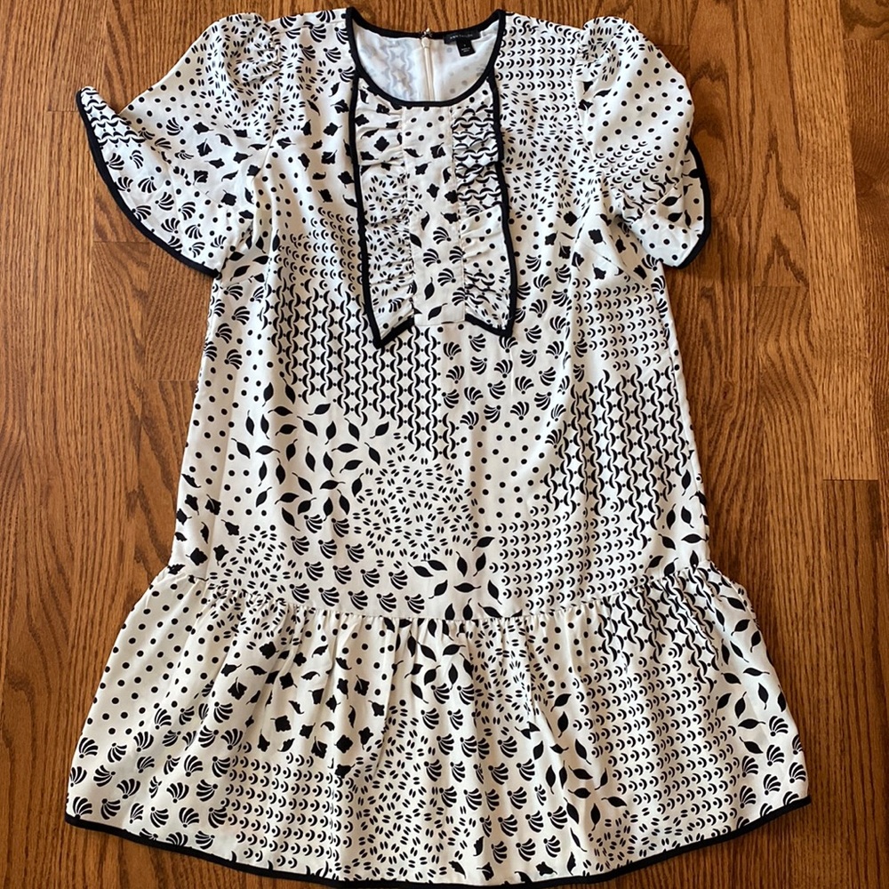 Ann Taylor black and white dress Sz 6
